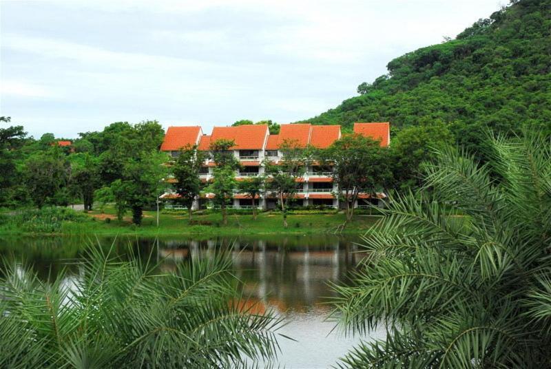 Panorama And Golf Country Club Nakhonratchasima Dış mekan fotoğraf